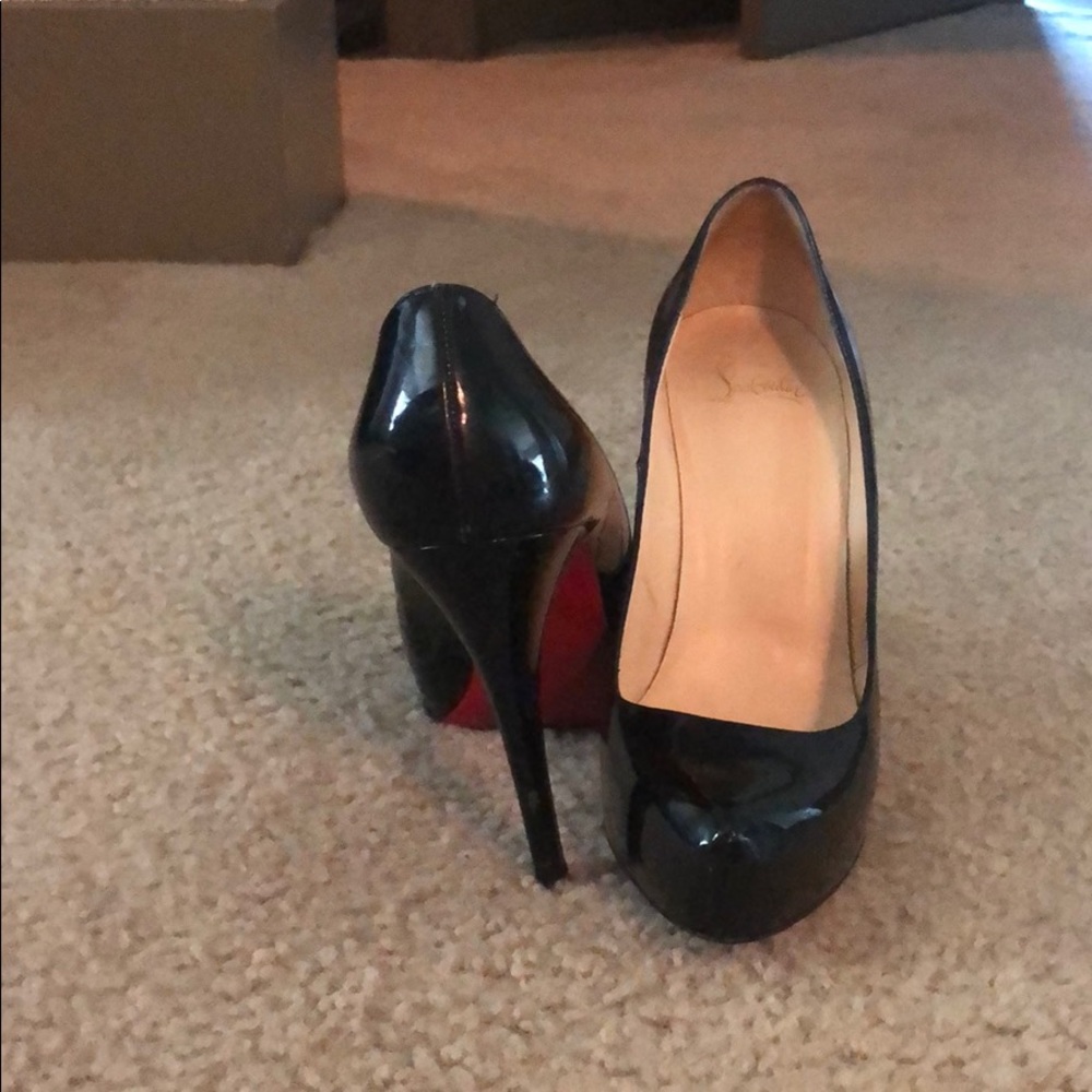 Christian louboutins size 39